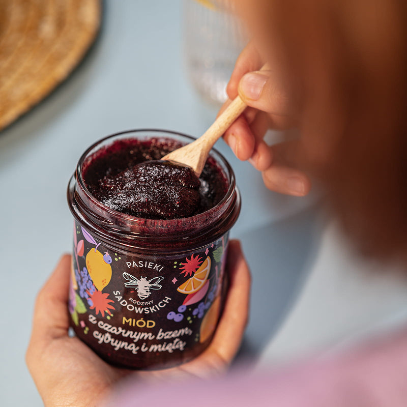 Miód z czarnym bzem, cytryną i miętą